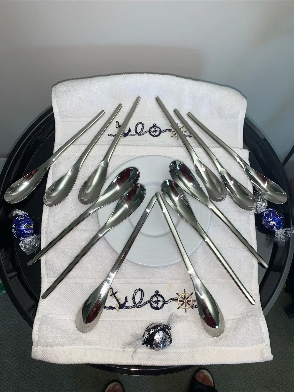 Oneida Apex pattern Set/12 USA Teaspoons SS 7 inch Sleek Style
